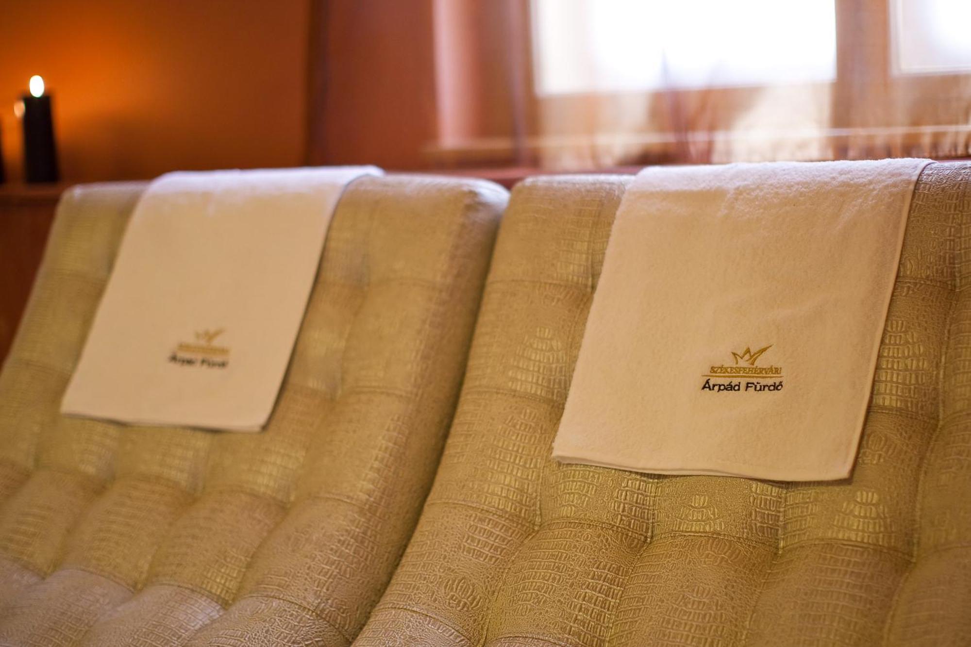 Belvaros Resort Apartman & Spa Székesfehérvár Exteriör bild
